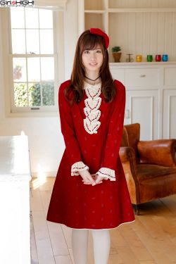 没有穿衣服的歌的mv 封面