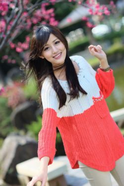 日本电影巜丰满的欲妇 封面